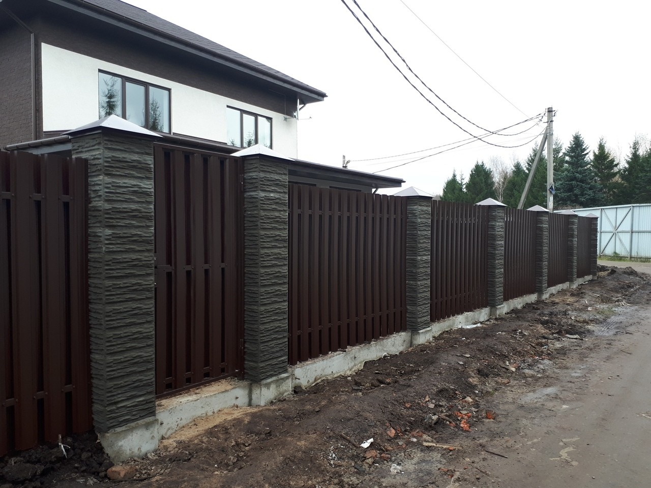 Забор шахматка 40м из штакетника столбы под камень фото3 в Сосновом Бору