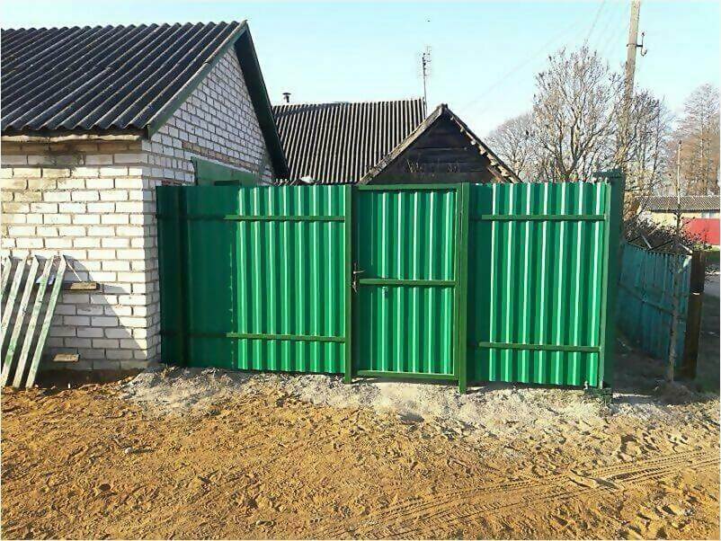 Забор, ворота, калитка из зеленого профлиста 150м фото 1 в Сосновом Бору