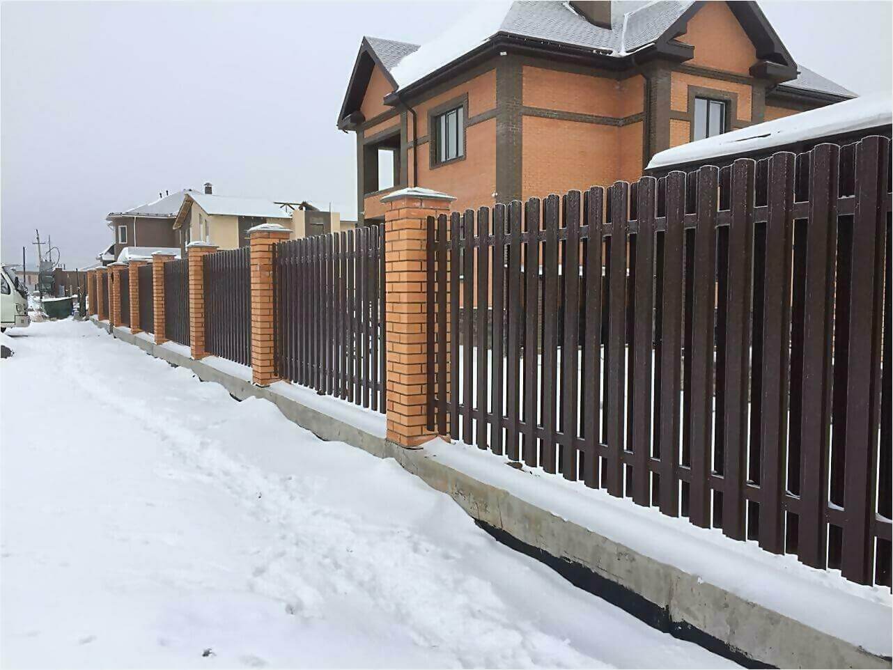 Забор из штакетника 95м фото1 в Сосновом Бору