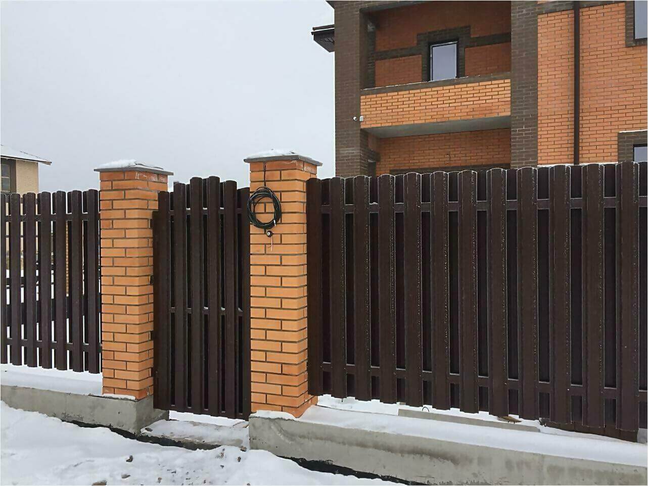 Забор из штакетника 95м фото2 в Сосновом Бору