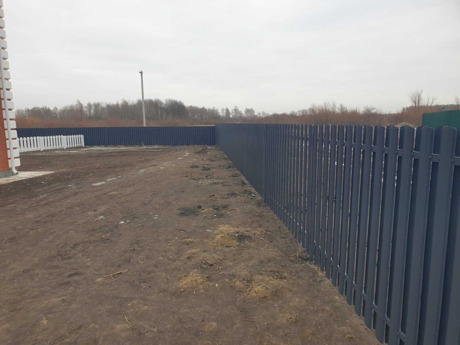 Забор из штакетника 230м Серый Графит фото2 в Сосновом Бору
