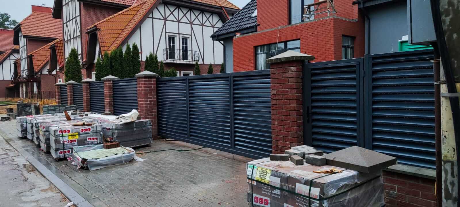 забор-жалюзи с ламелями эко-z ral7024 серый графит фото17 в Сосновом Бору