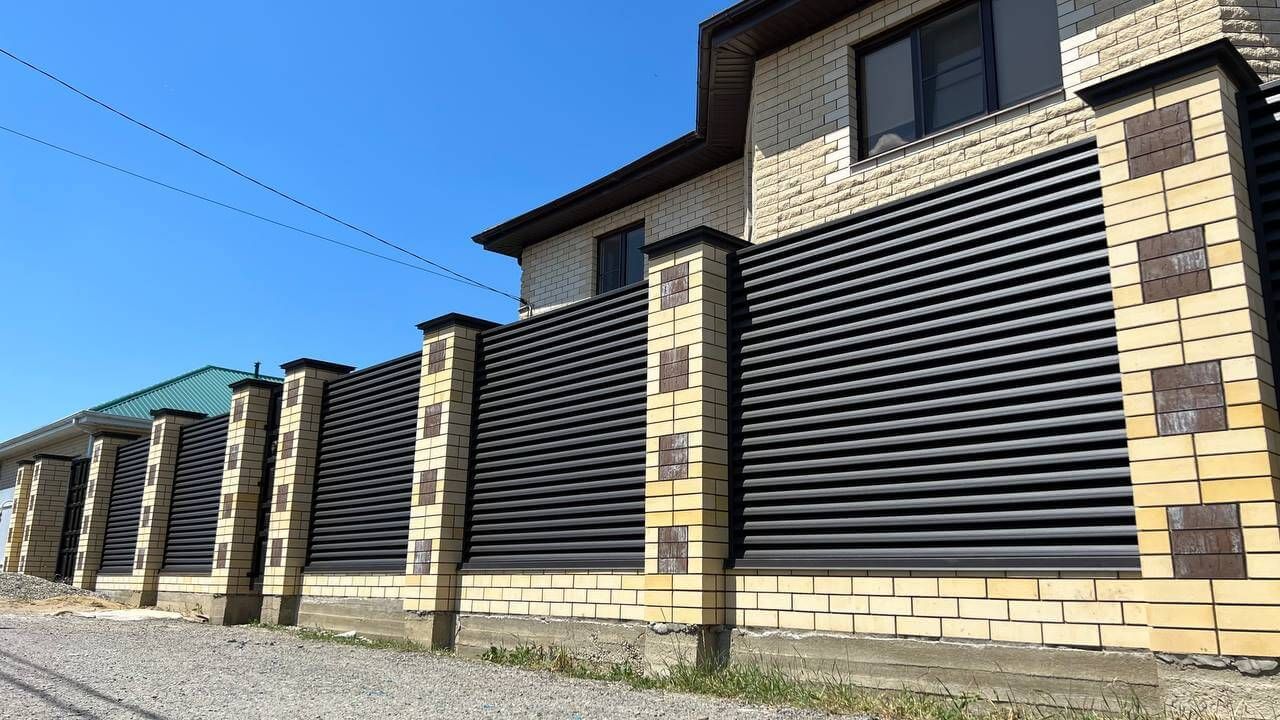 Забор-жалюзи 45м RAL8019 Темный Шоколад матовый в Сосновом Бору