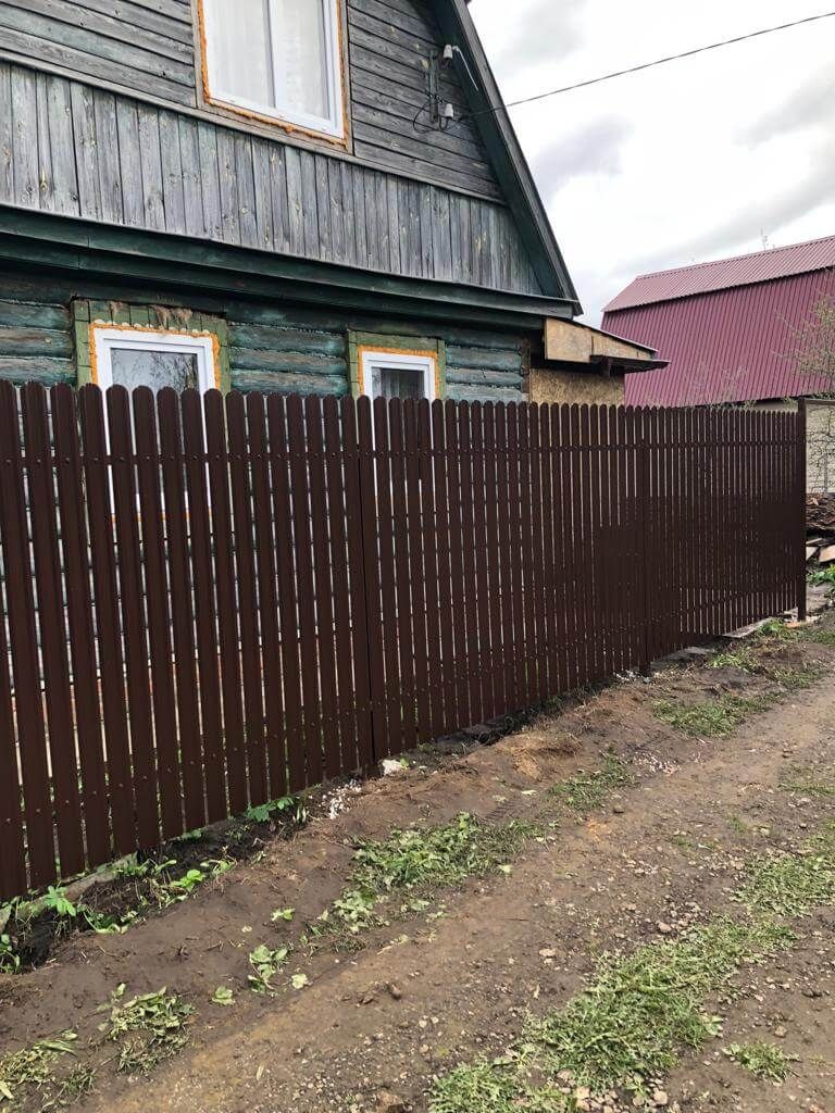Забор из штакетника ЭКО-М 22м RAL8017/8017 Шоколад двусторонний в Сосновом Бору