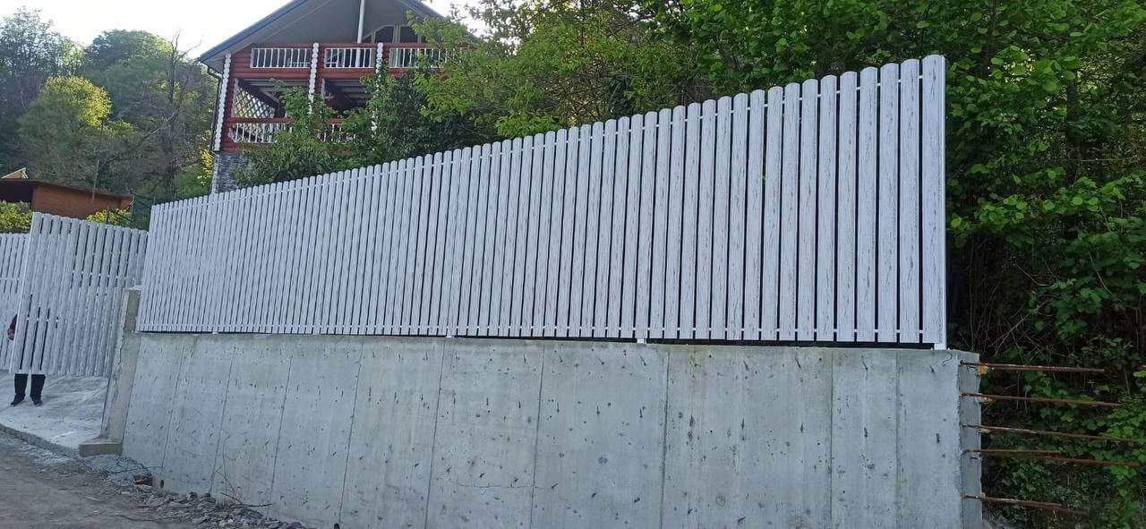 Забор из штакетника 41м в оттенке под дерево Беленый Дуб 2xPrintech двусторонний фото 9 в Сосновом Бору