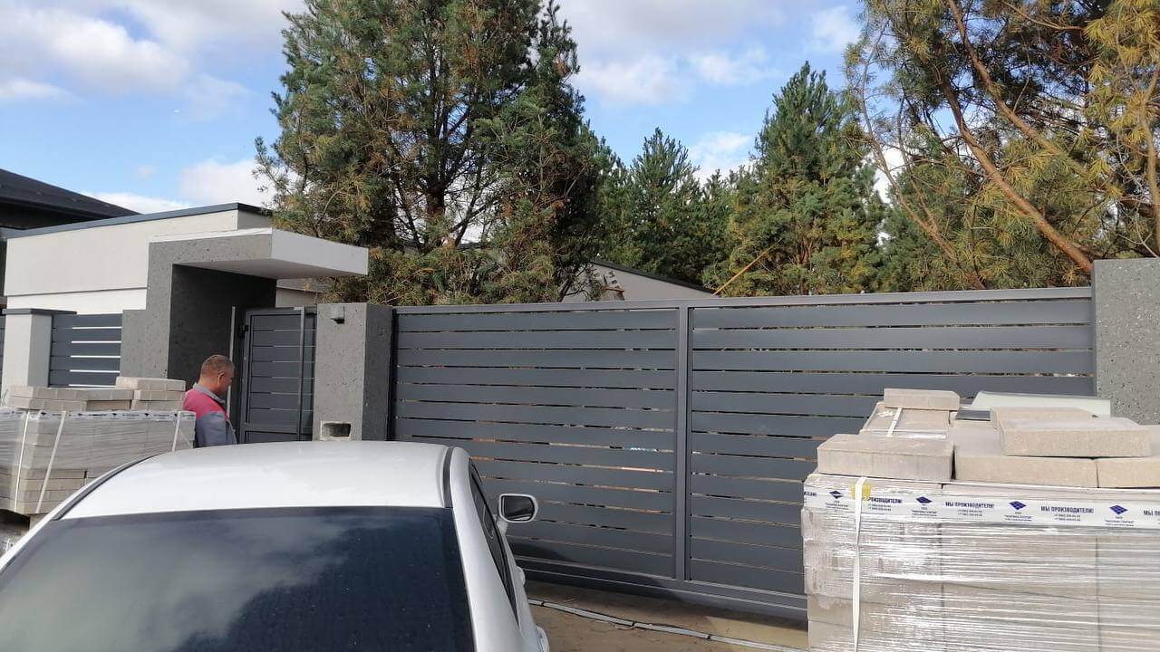 Забор-ранчо из металлопланкена 36м RAL7024 Серый Графит фото 3 в Сосновом Бору