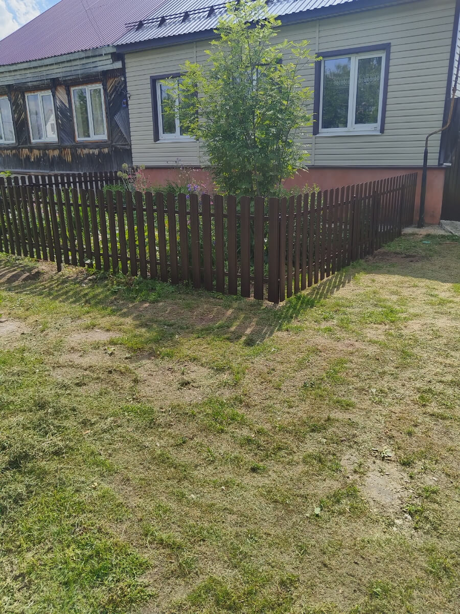 Забор из евроштакетника 18м RAL8017/8017 Шоколад двусторонний фото 1 в Сосновом Бору
