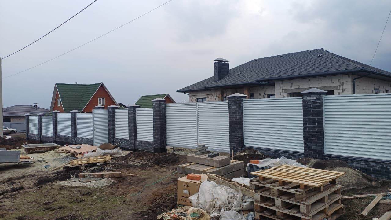 Забор-жалюзи из ламелей ЭКО-Z 94м RAL9003/9003 Белый двусторонний фото 2 в Сосновом Бору