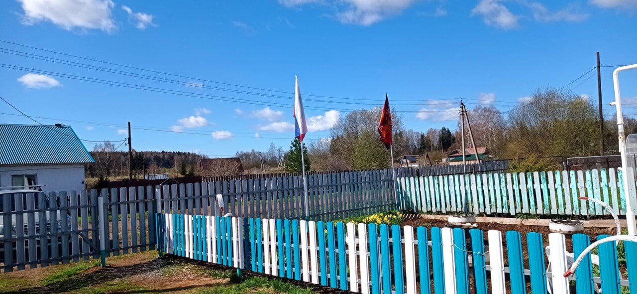 Забор из евроштакетника 16м RAL5021 Морская Волна, RAL9003 Белый фото 3 в Сосновом Бору