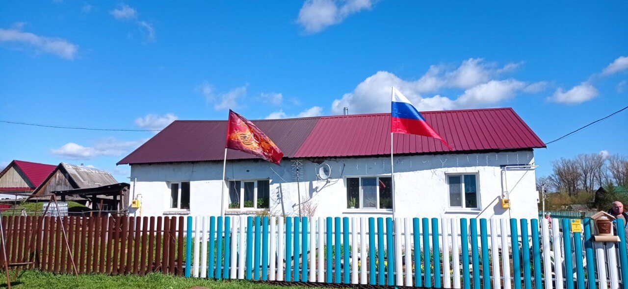 Забор из евроштакетника 16м RAL5021 Морская Волна, RAL9003 Белый в Сосновом Бору