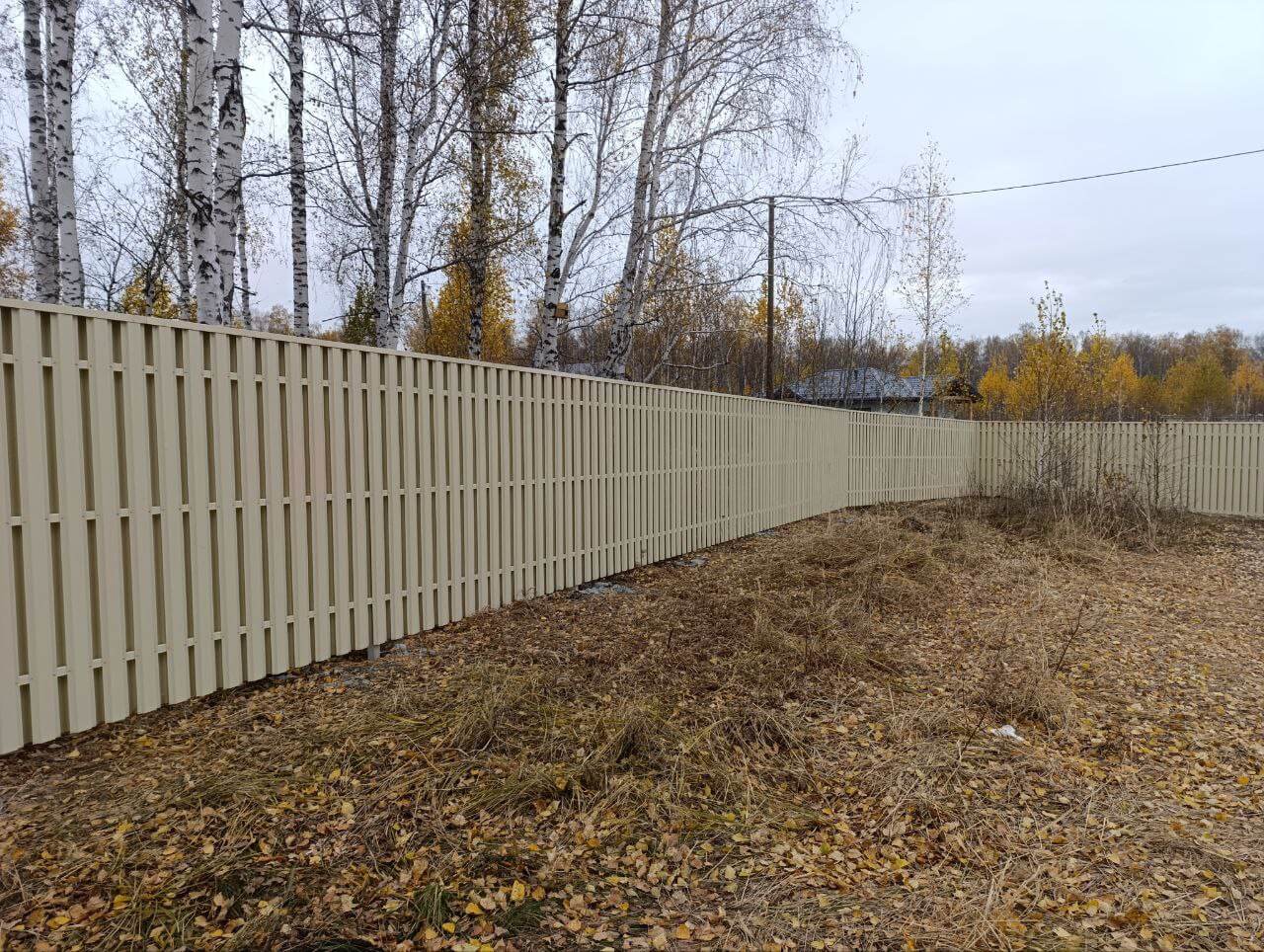 Забор из евроштакетника 140м RAL1015/1015 Слоновая Кость двусторонний фото 1 в Сосновом Бору