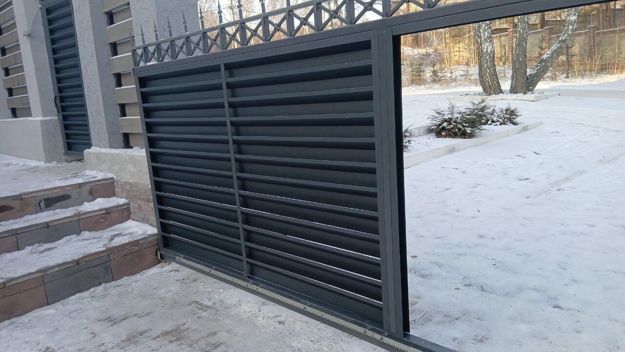 Входная группа из ламелей Хай-Тек RAL7024/7024 Серый Графит двусторонний МАТТЕ фото 16 в Сосновом Бору