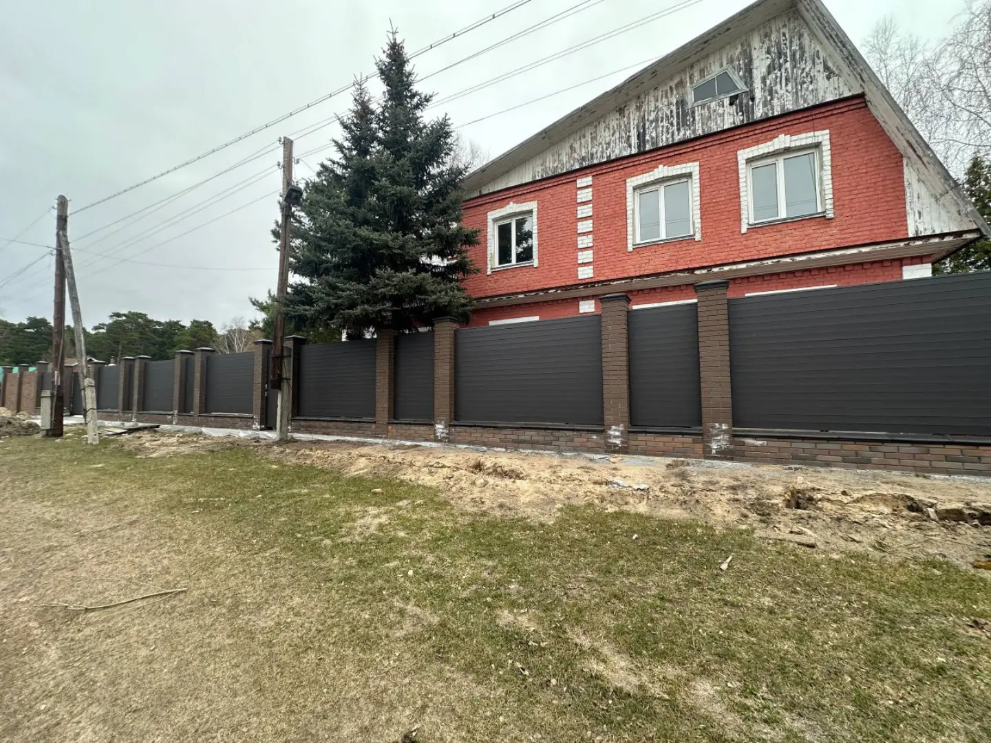 Забор-ранчо из металлического планкена 28м RAL8019 Темный Шоколад МАТТЕ фото 2 в Сосновом Бору