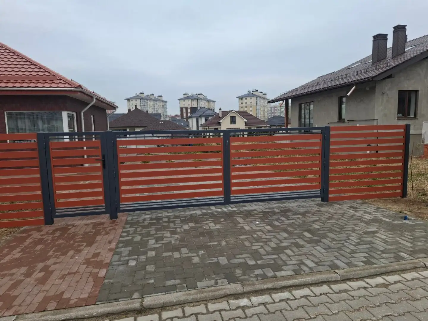 Забор-ранчо из металлопланкена 18м RAL8004 Терракотовый фото 2 в Сосновом Бору